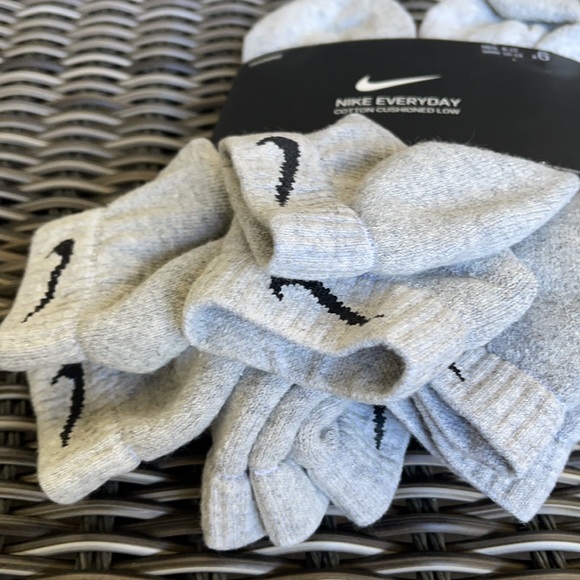 Nike Everyday Cotton Cushioned Low Socks - Picture 8 of 9